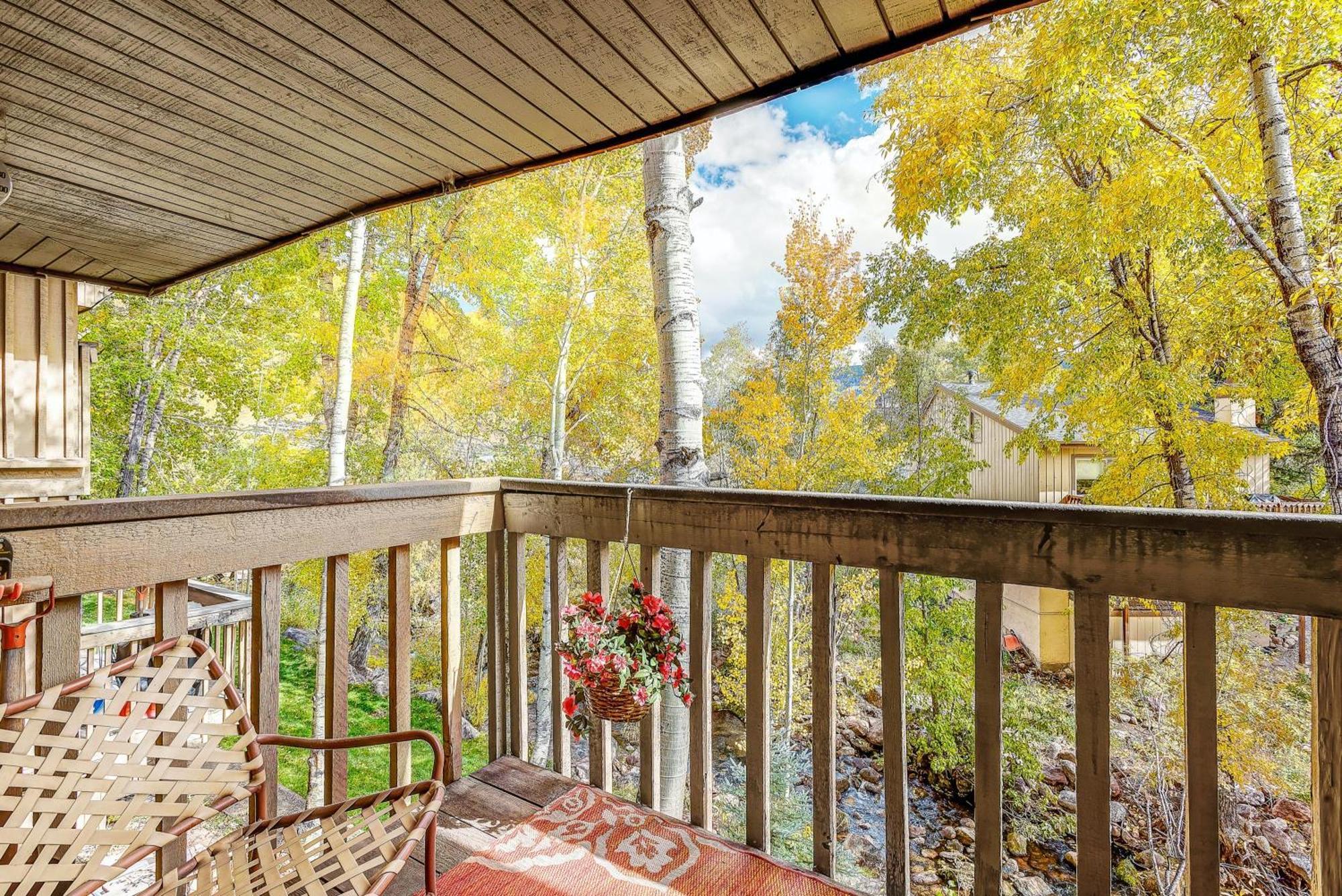 Peaceful Creek View From The Deck! Walk To Shuttle Vila Vail Exterior foto